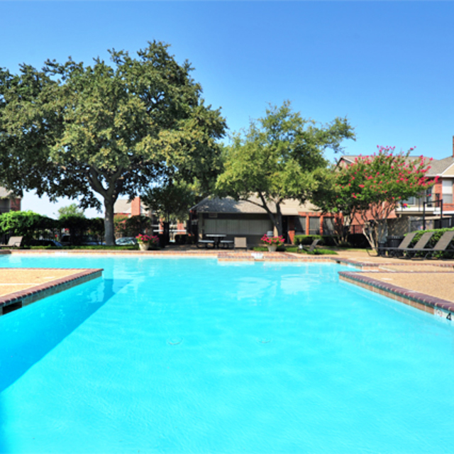 Greenbriar Apartments In Plano | Pool