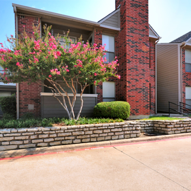 Greenbriar Plano Apartments | Exterior View
