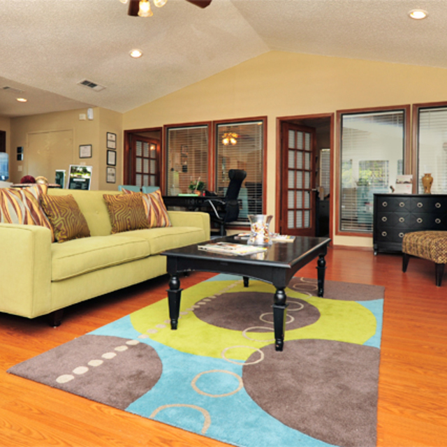 Greenbriar Apartments Plano TX | Clubhouse