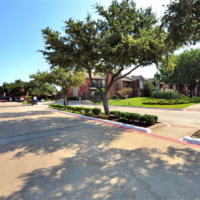 Greenbriar Apartments In Plano TX | Entrance